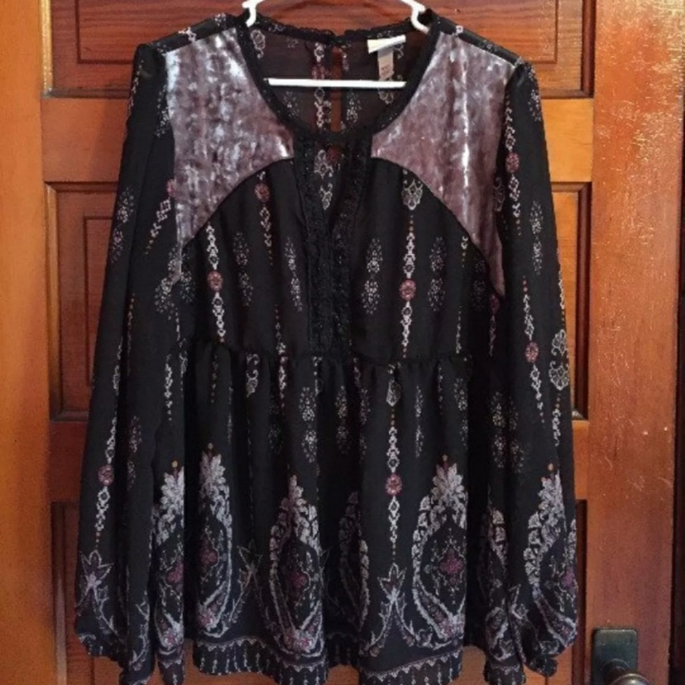 GORGEOUS dressy Top